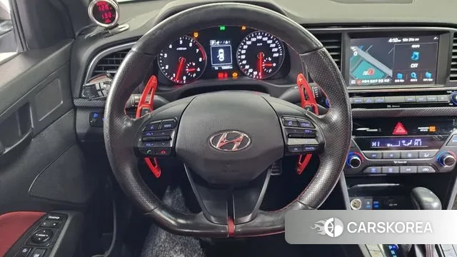 Hyundai Avante AD 2018 Светло-серебряный цвет из Кореи, фото 4