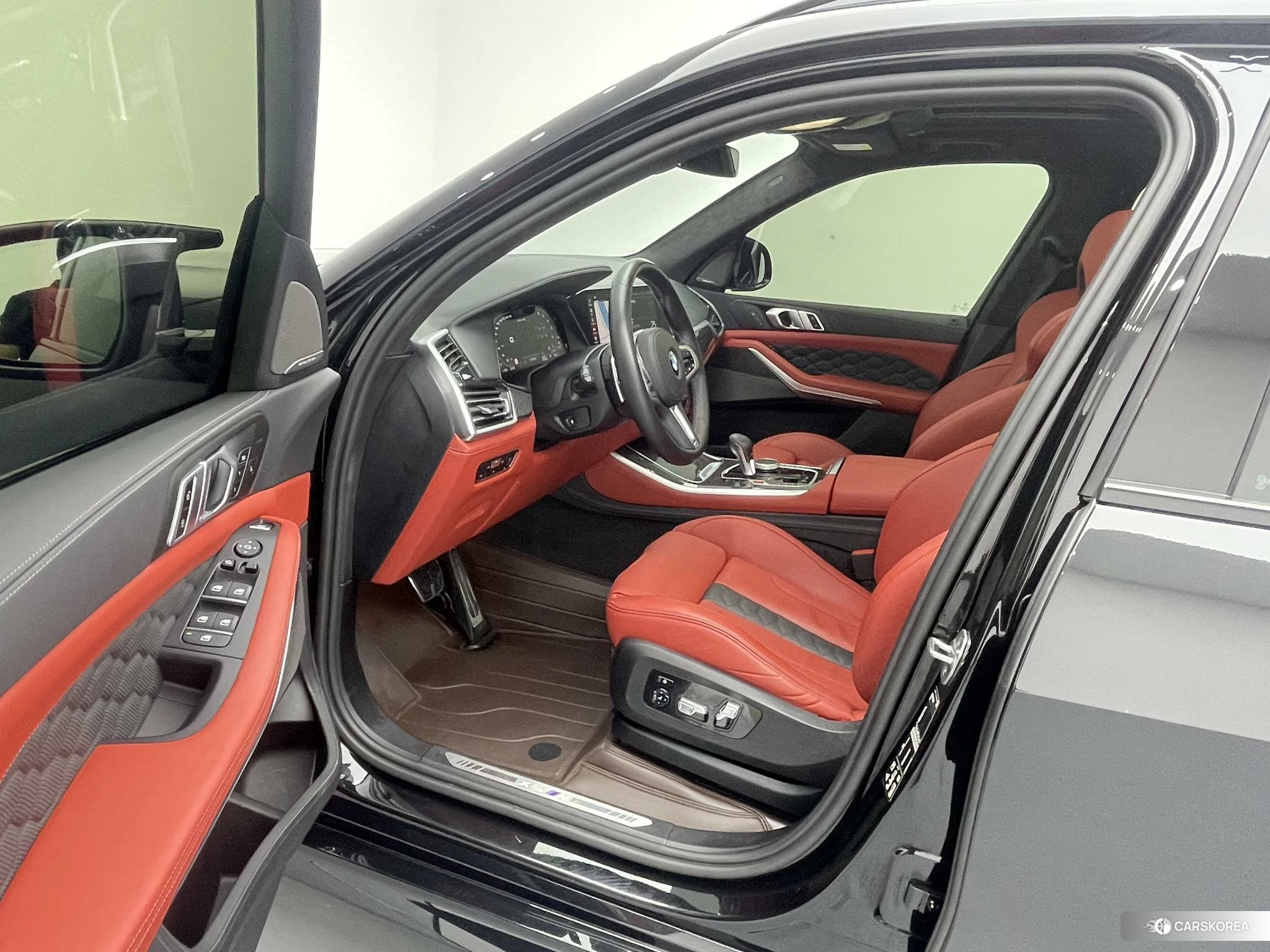 BMW X5 M 2021 Черный из Китая, фото 4