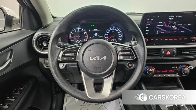 Kia The New K3 2nd generation 2022 Белый из Кореи, фото 4