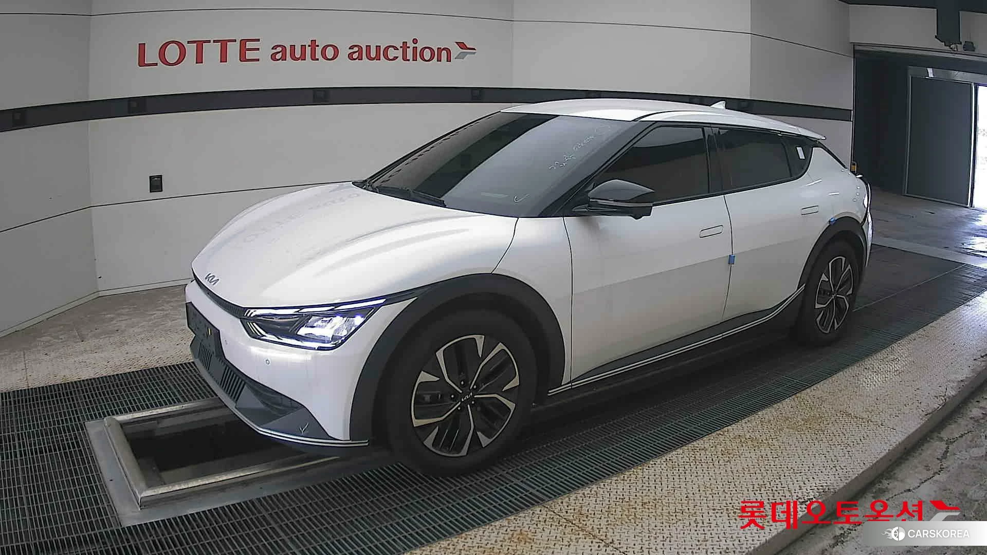 Kia EV6 2022 Белый из Кореи, фото 4
