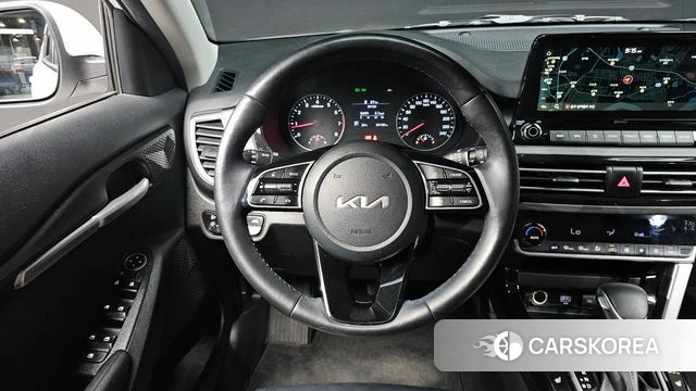 Kia Seltos 2022 Белый из Кореи, фото 4