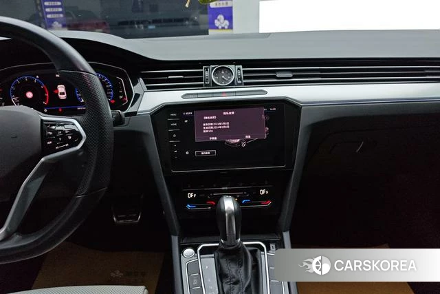 Volkswagen Magotan 2024 Черный из Китая, фото 4