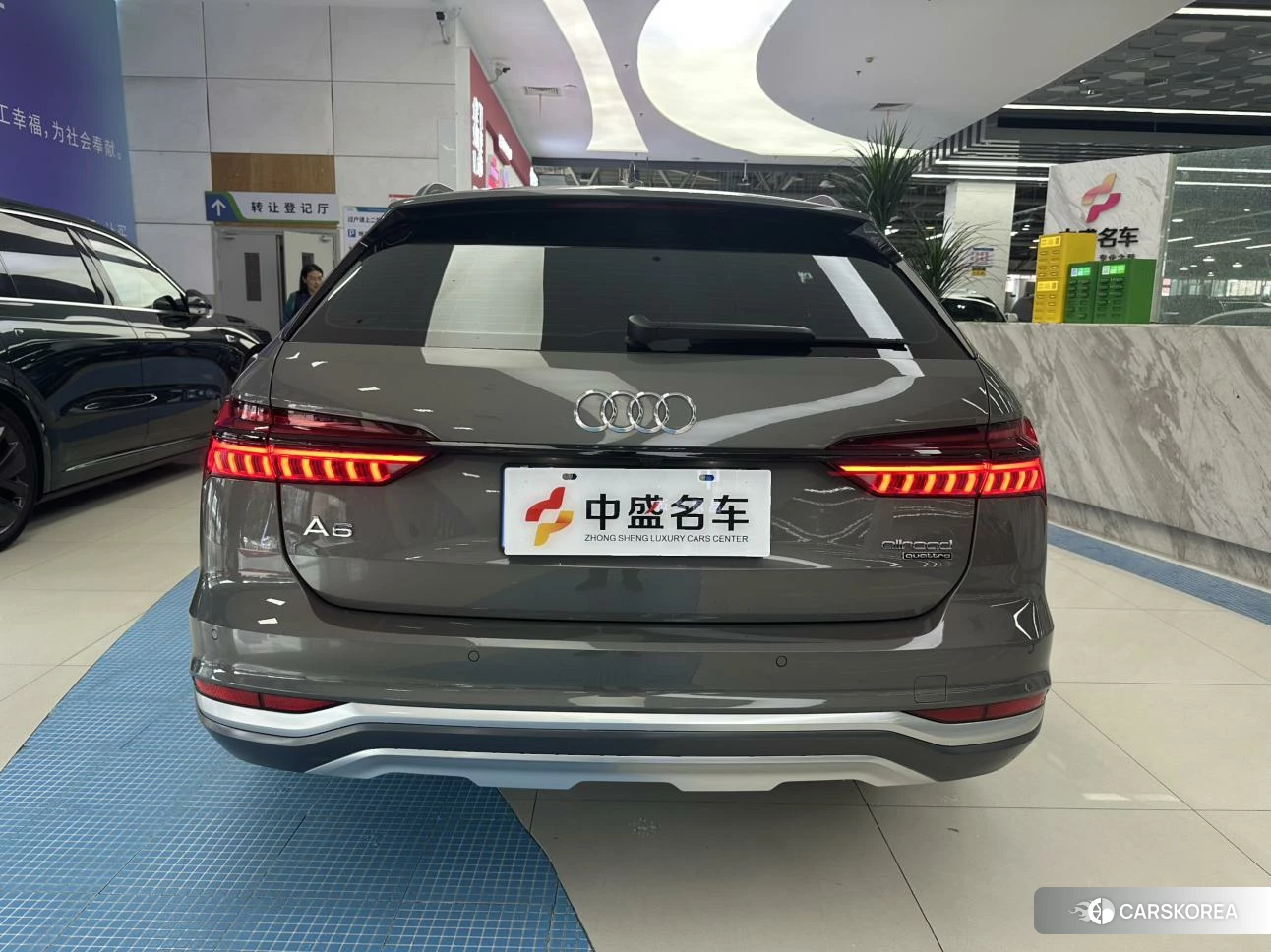 Audi A6 (import) 2023 Серебристо-серый из Китая, фото 4
