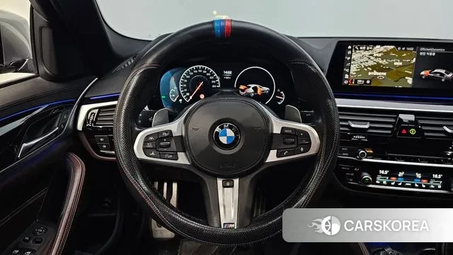 BMW 5 Series (G30) 2019 Серый из Кореи, фото 4