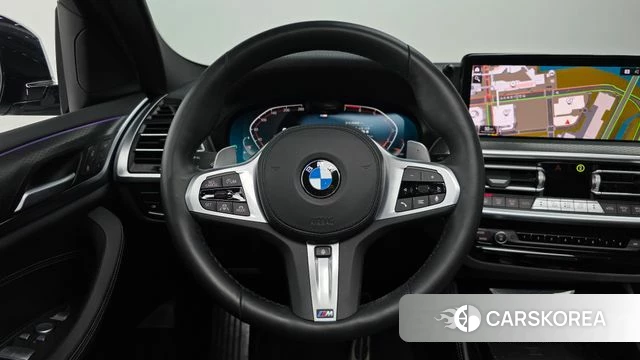 BMW X4 (G02) 2024 Светло-серебряный цвет из Кореи, фото 4