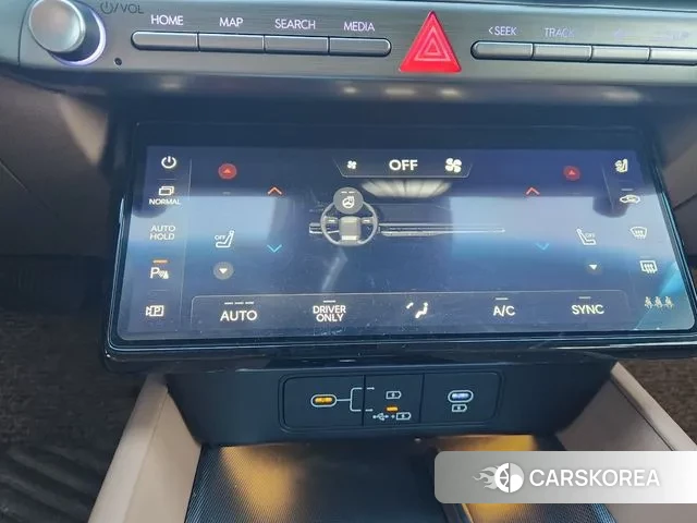 Hyundai Grandeur Hybrid (GN7) 2023 Белый из Кореи, фото 4