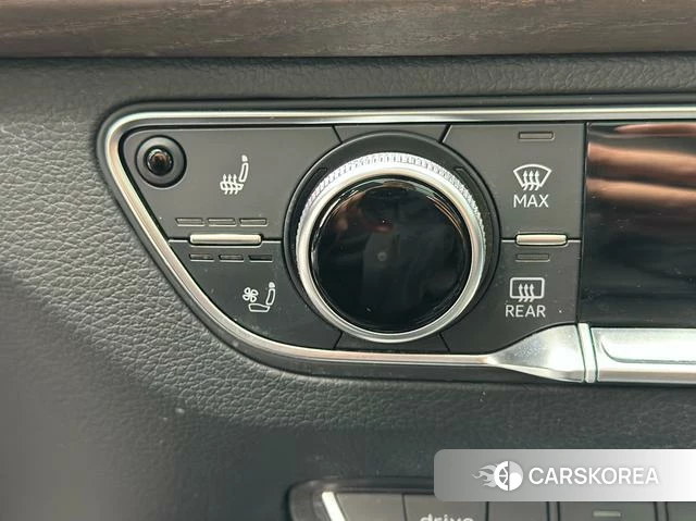 Audi Q5L 2024 Черный из Китая, фото 4