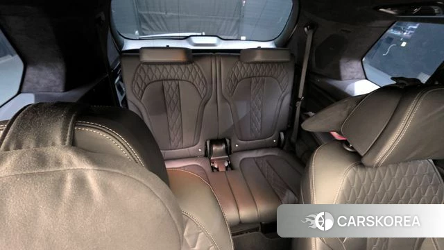 BMW X7 (G07) 2024 Белый из Кореи, фото 4