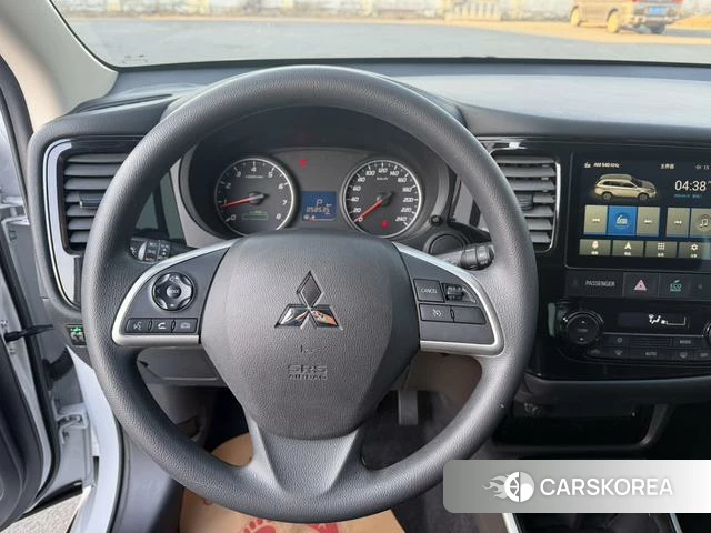 Mitsubishi  Outlander 2022 Белый из Китая, фото 4
