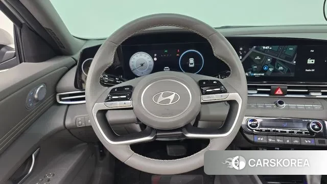 Hyundai The New Avante (CN7) 2024 Серебристо-серый из Кореи, фото 4