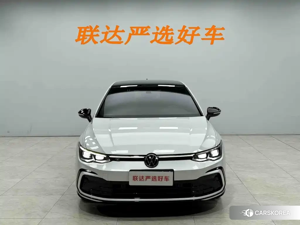 Volkswagen Golf 2023 Белый из Китая, фото 4