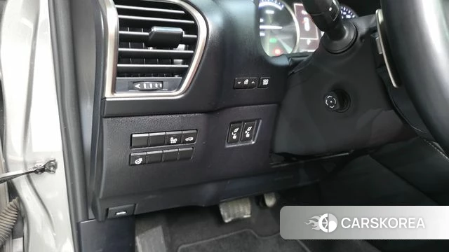 Lexus NX300h 2018 Песочный из Кореи, фото 4