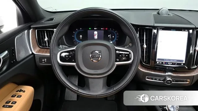 Volvo XC60 second Generation 2022 Белый из Кореи, фото 4