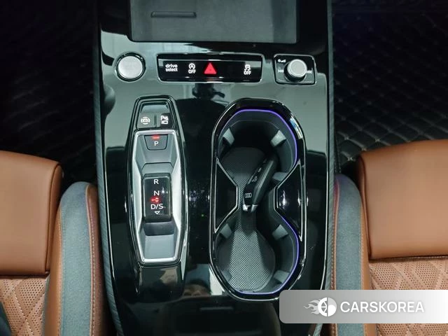 Audi A5L 2025 Серебристо-серый из Китая, фото 4