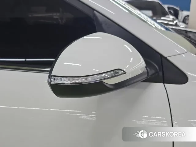 Kia Stonic 2019 Белый из Кореи, фото 4