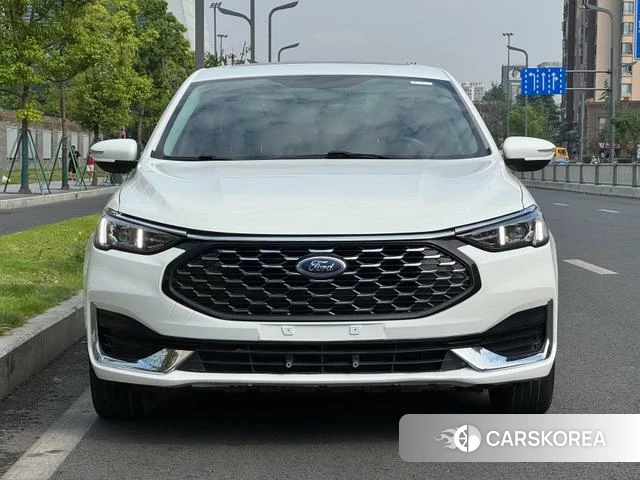 Ford Forrest 2022 Белый из Китая, фото 4