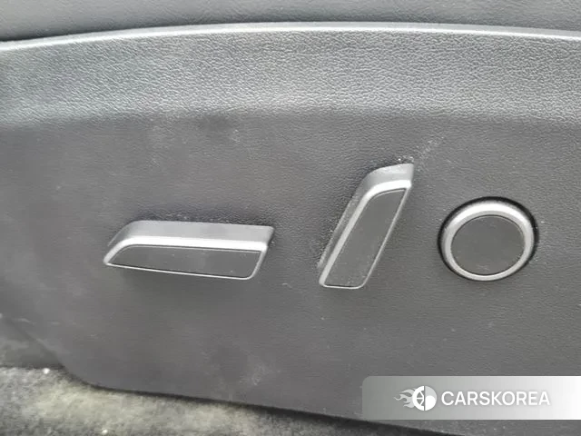 Tesla Model Y 2024 Белый из Кореи, фото 4