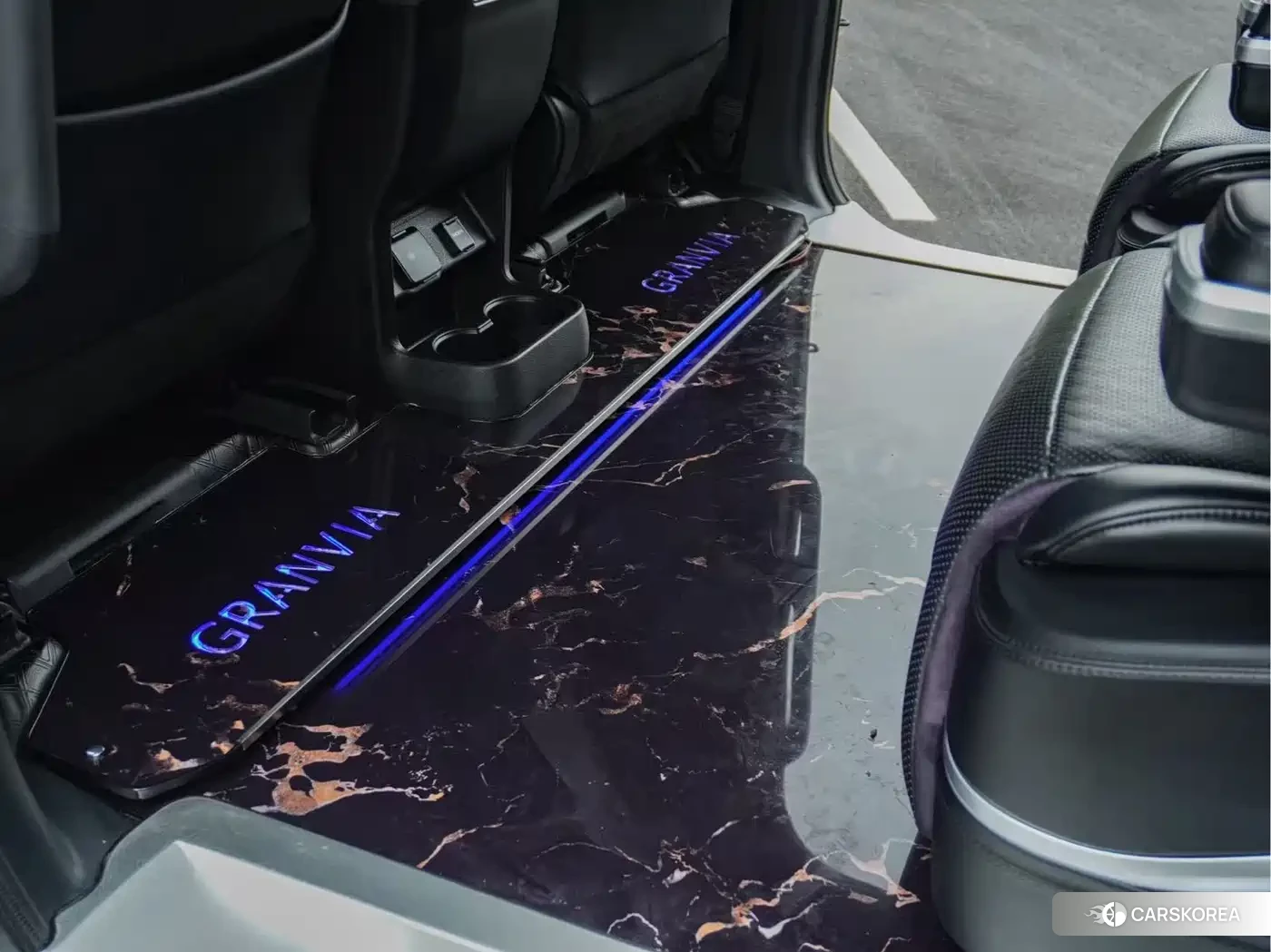 Toyota Grevia 2023 Белый из Китая, фото 4