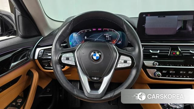 BMW 5 Series (G30) 2022 Черный из Кореи, фото 4