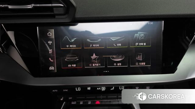 Audi A3 (8Y) 2023 Белый из Кореи, фото 4