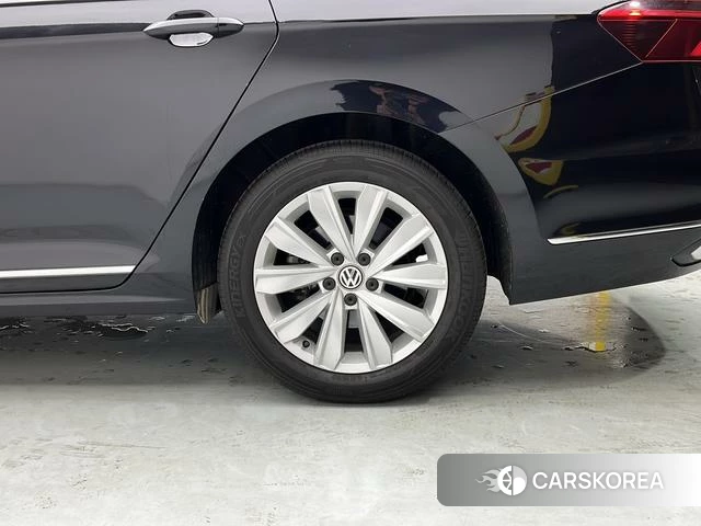 Volkswagen Passat 2021 Черный из Китая, фото 4
