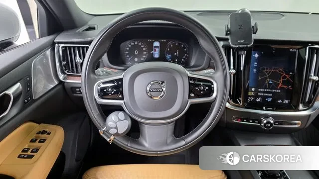 Volvo V60 Cross-Country 2nd Generation 2021 Белый из Кореи, фото 4