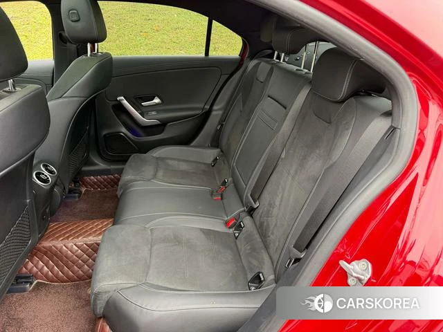Mercedes-Benz Class A 2021 Красный из Китая, фото 4