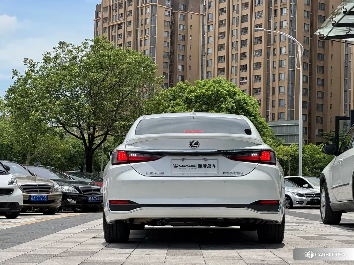 Lexus ES 2023 Белый из Китая, фото 4