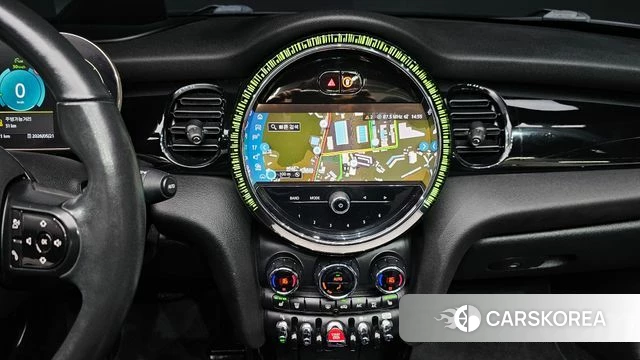 Mini Cooper Convertible 2024 Серебряный из Кореи, фото 4