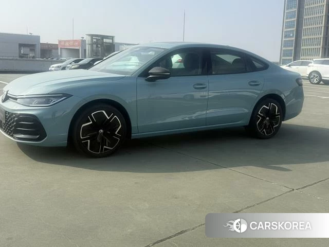 Volkswagen Passat 2026 Синий из Китая, фото 4