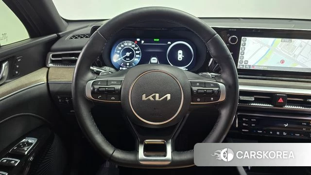 Kia K5 3rd generation 2023 Серый из Кореи, фото 4