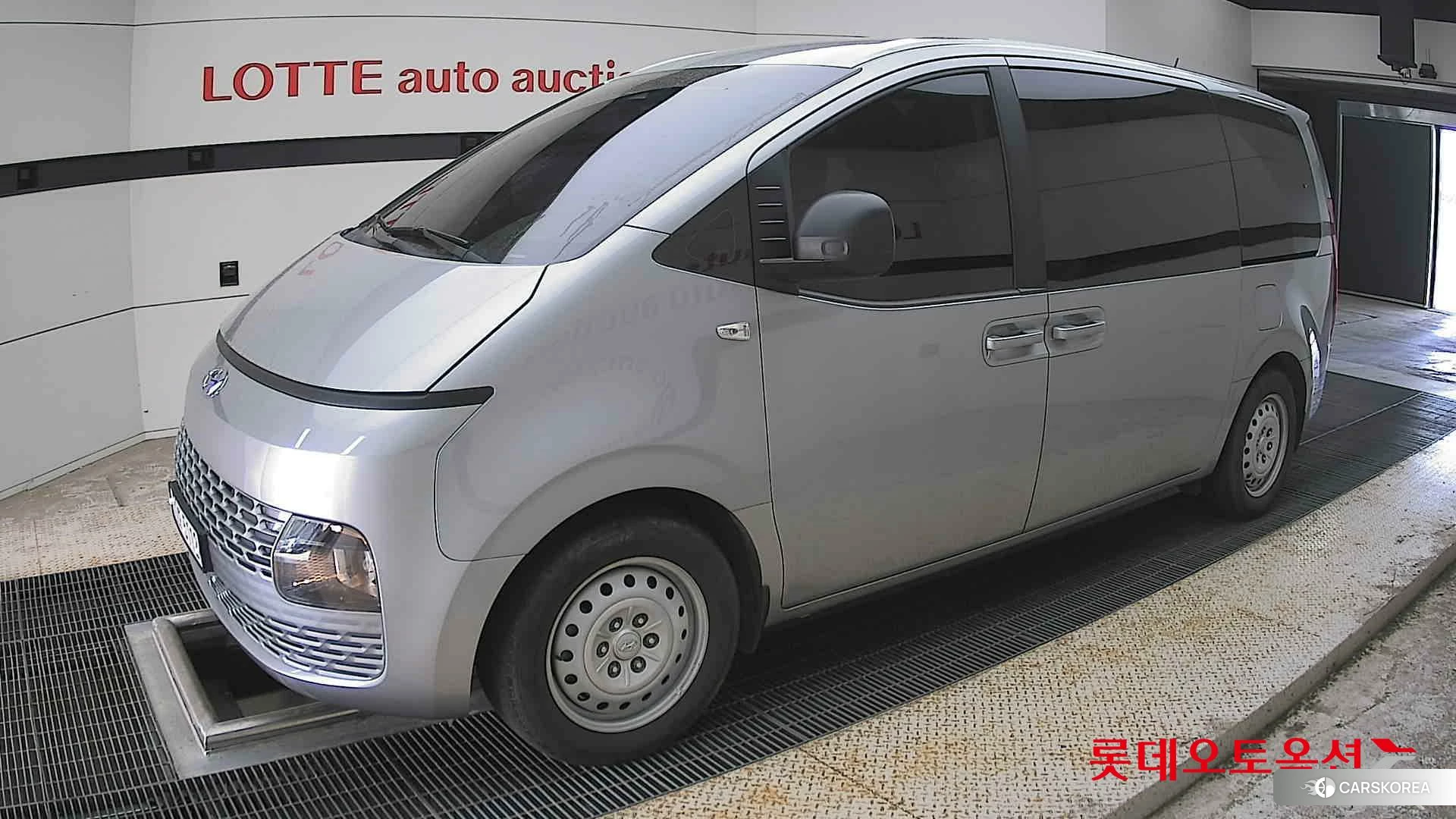 Hyundai Staria 2022 Shimmering Silver Metallic из Кореи, фото 4