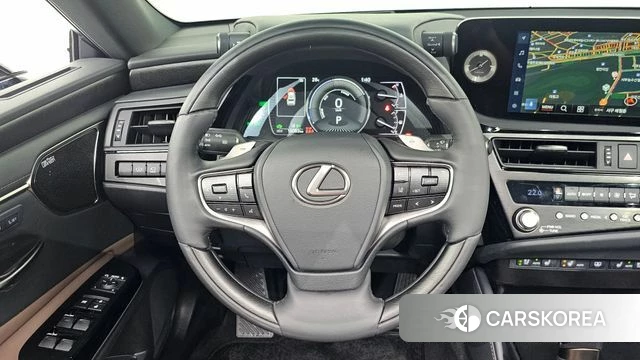 Lexus ES300h 7th generation 2025 Белый из Кореи, фото 4