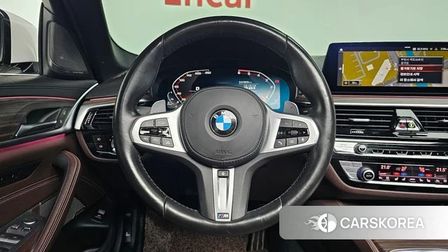 BMW 5 Series (G30) 2020 Белый из Кореи, фото 4