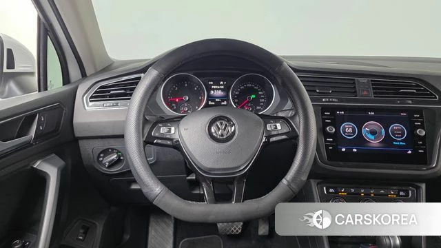 Volkswagen Tiguan second Generation 2018 Белый из Кореи, фото 4