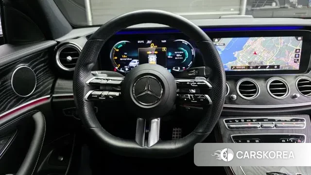 Mercedes-Benz E-Class W213 2021 Светло-серебряный цвет из Кореи, фото 4