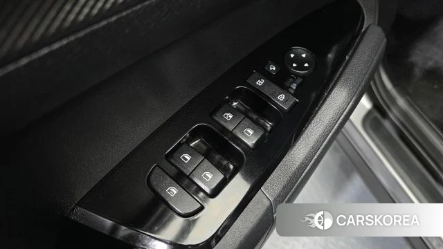 Kia Sportage 5th Generation 2022 Серебристо-серый из Кореи, фото 4