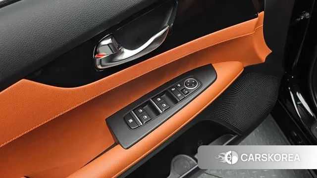 Kia The New K3 2nd generation 2023 Черный из Кореи, фото 4