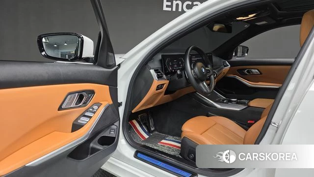 BMW 3 Series (G20) 2023 Белый из Кореи, фото 4