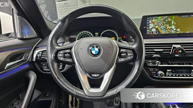 BMW 5 Series (G30) 2018 Белый из Кореи, фото 4