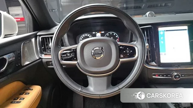 Volvo V60 Cross-Country 2nd Generation 2020 Серебристо-серый из Кореи, фото 4