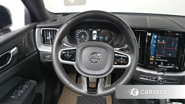 Volvo XC60 second Generation 2021 Белый из Кореи, фото 4
