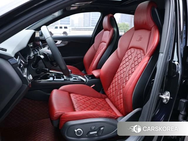 Audi S4 2021 Черный из Китая, фото 4