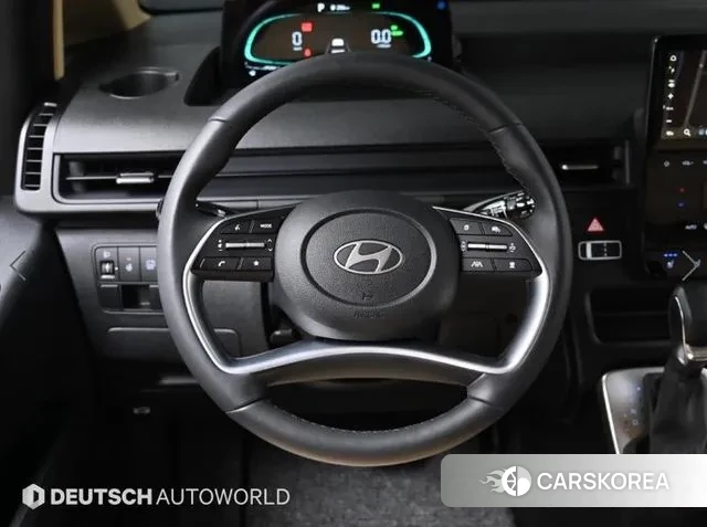 Hyundai Staria 2025 Серебряный из Кореи, фото 4