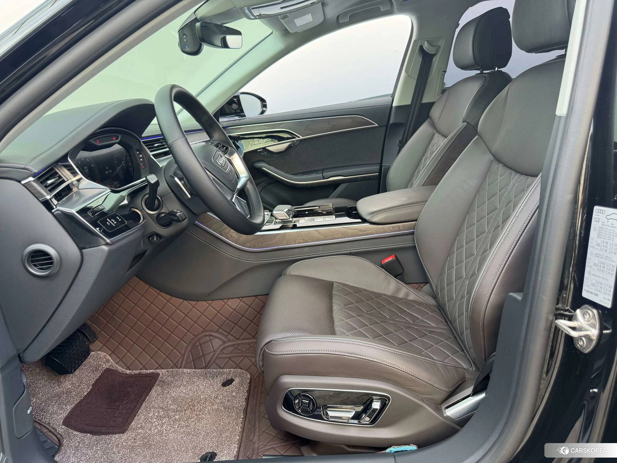 Audi A8 2022 Черный из Китая, фото 4