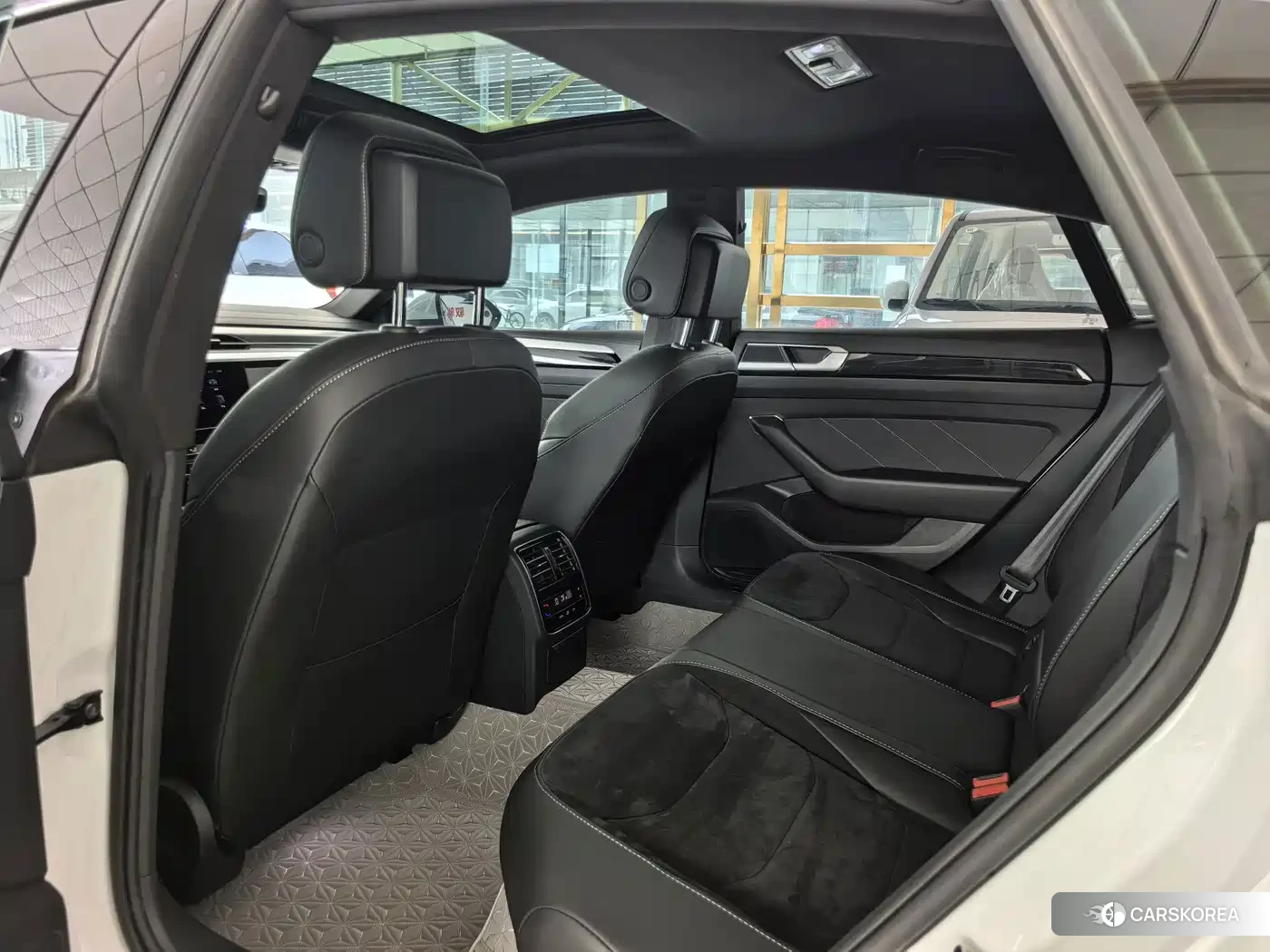Volkswagen Arteon (CC) 2023 Белый из Китая, фото 4