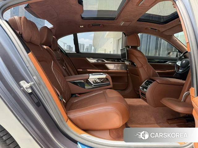 BMW 7 series 2020 Темно-серый из Китая, фото 4