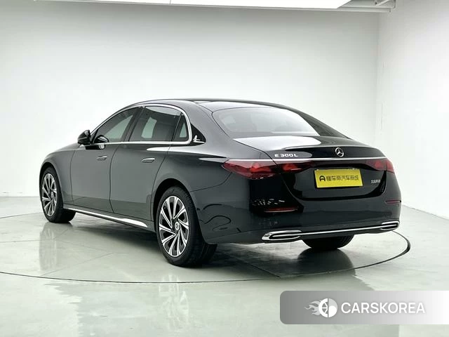 Mercedes-Benz E-class 2024 Черный из Китая, фото 4