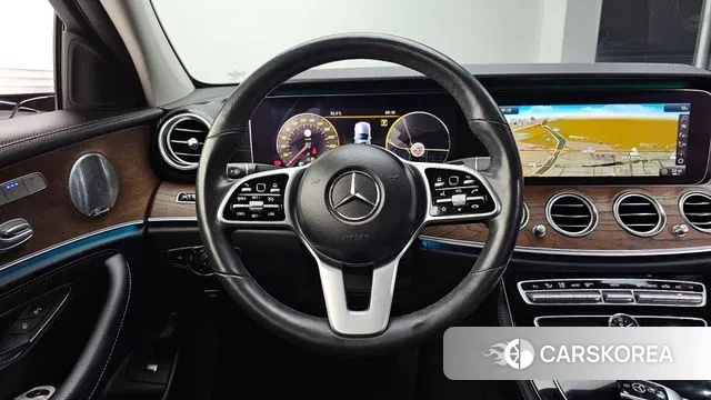 Mercedes-Benz E-Class W213 2019 Белый из Кореи, фото 4