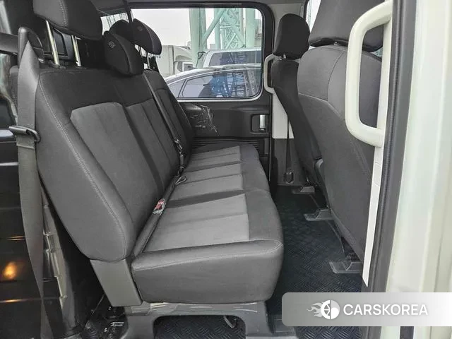 Hyundai Staria 2023 Белый из Кореи, фото 4